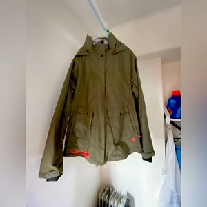 Mountain hardware Women’s stone green snow burst trifecta 3 in 1 jacket Medium